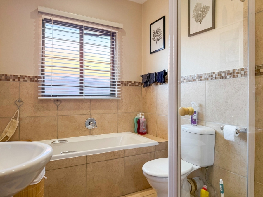 3 Bedroom Property for Sale in Melodie North West